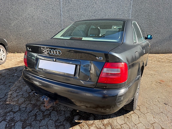 Audi A4 7 of 30