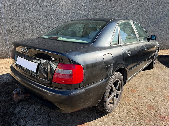 Audi A4 6 of 30