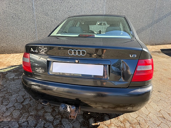 Audi A4 8 of 30