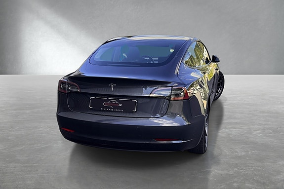 Tesla Model 3 7 of 14