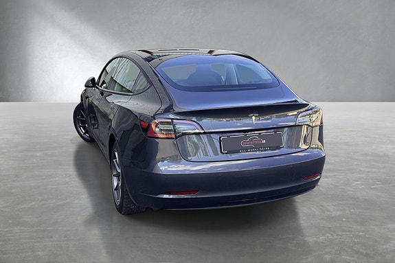 Tesla Model 3 8 of 14