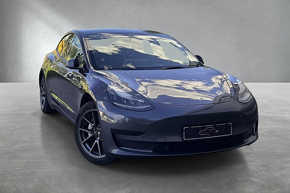 Tesla Model 3 3 of 14