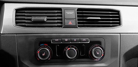 Volkswagen Caddy Maxi 18 of 30