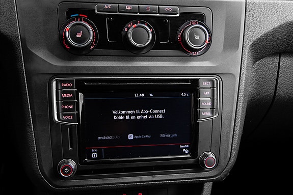 Volkswagen Caddy Maxi 24 of 30