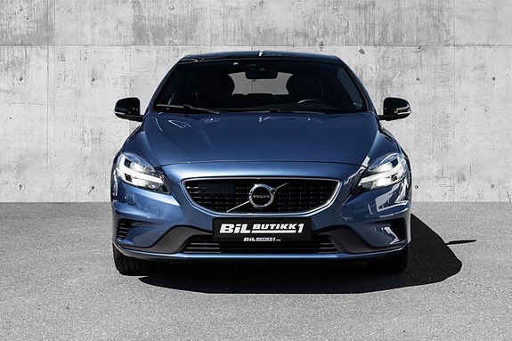 Volvo V40 3 of 5