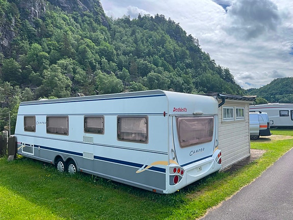 Dethleffs Camper 720 SK inkl. fast plass Egenes