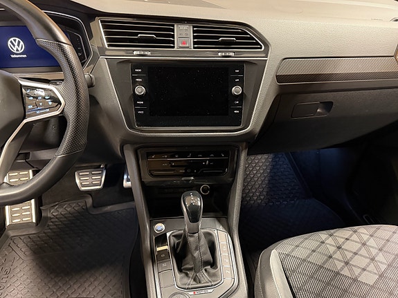 Volkswagen Tiguan 15 of 23