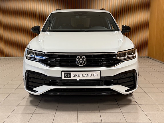 Volkswagen Tiguan 4 of 23