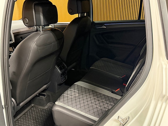 Volkswagen Tiguan 18 of 23