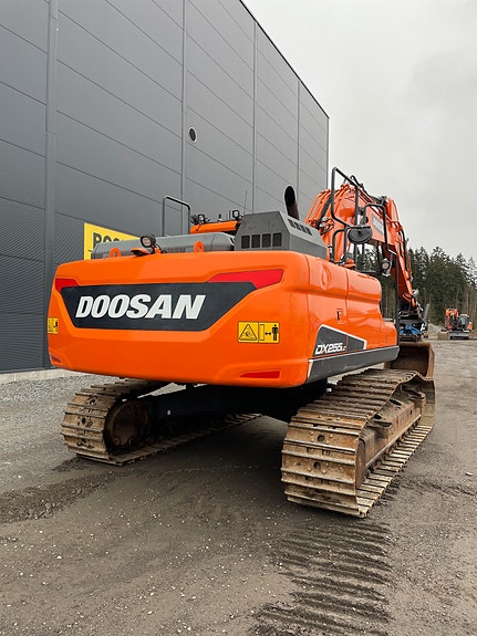 Doosan DX255-LC-5 4 of 5