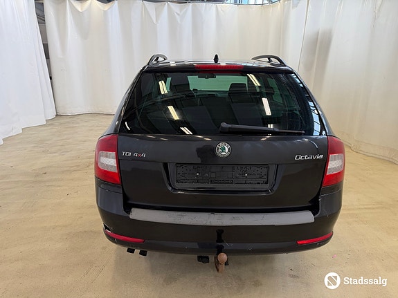 Skoda Octavia 6 of 10