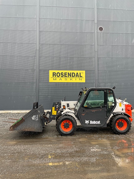 Bobcat T2250 2 of 5