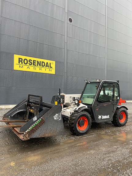 Bobcat T2250 3 of 5