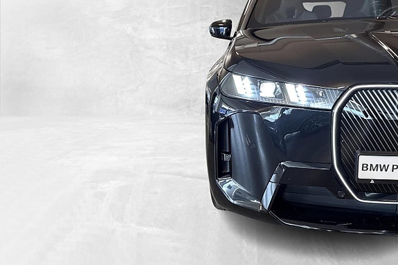 BMW iX 5 of 5