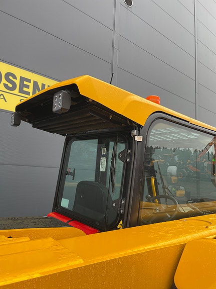 JCB 525-60 15 of 23