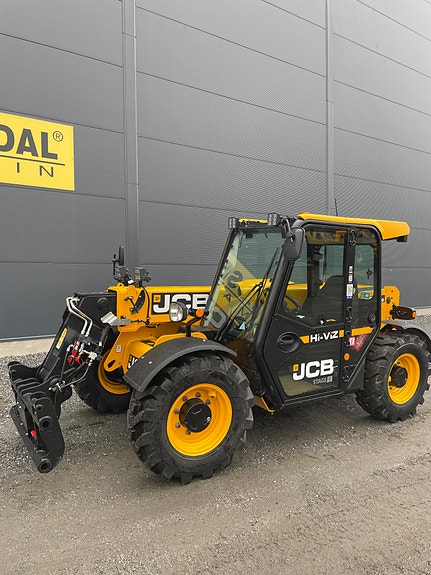 JCB 525-60 2 of 5