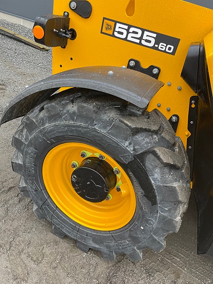 JCB 525-60 11 of 23