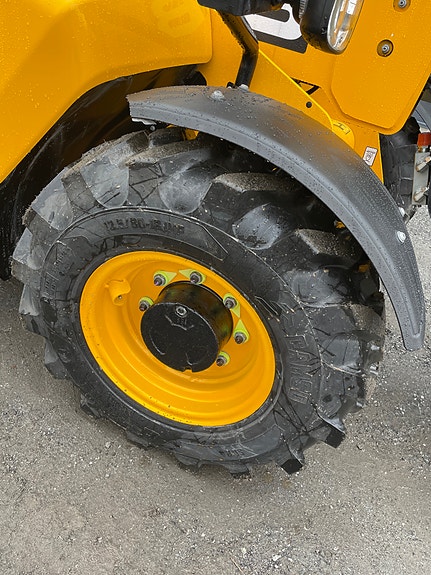 JCB 525-60 10 of 23