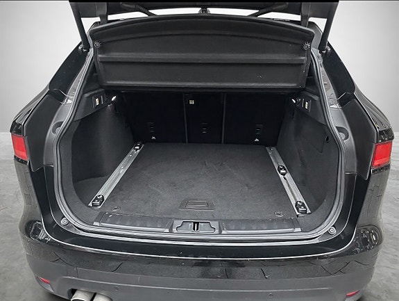 Jaguar F-PACE 15 of 18