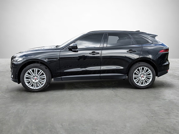 Jaguar F-PACE 2 of 5