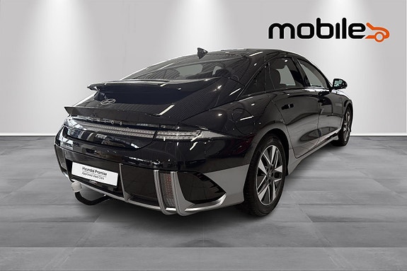 Hyundai Ioniq 6 3 of 5