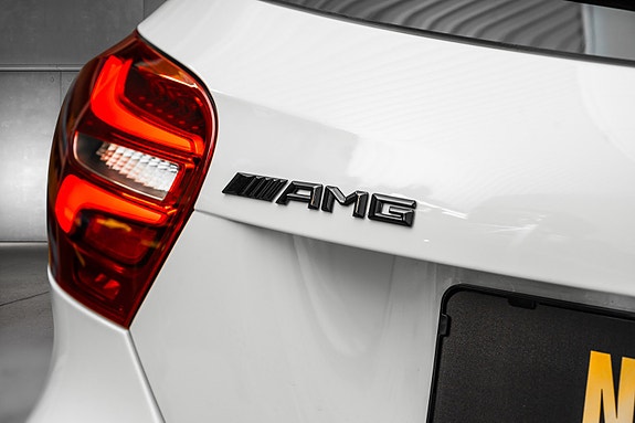 Mercedes-Benz A45 9 of 30