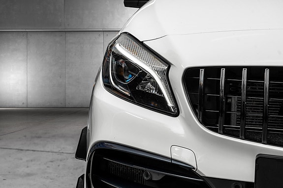 Mercedes-Benz A45 6 of 30