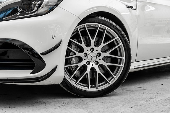 Mercedes-Benz A45 12 of 30