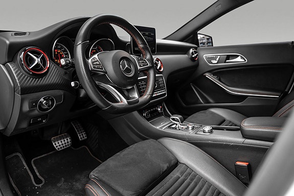 Mercedes-Benz A45 16 of 30