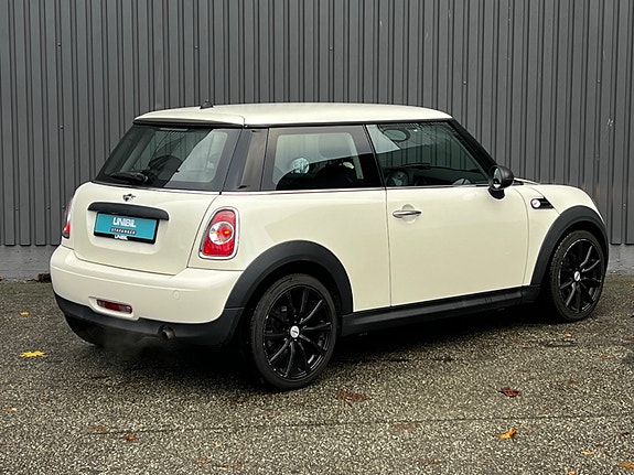 MINI One 4 of 5