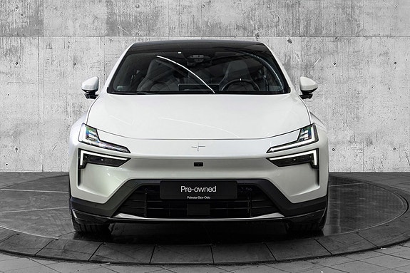 Polestar 4 3 of 5