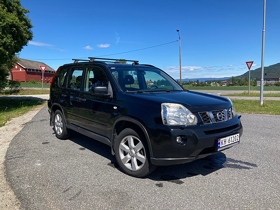 Nissan X-Trail 2 of 19