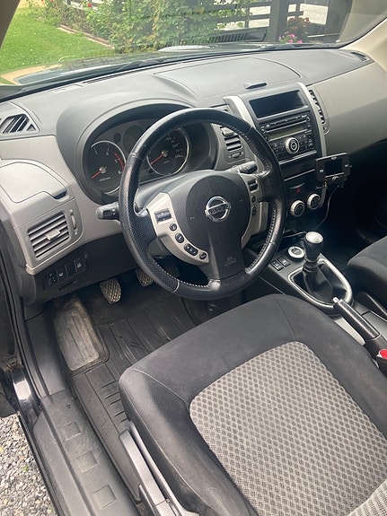 Nissan X-Trail 8 of 19