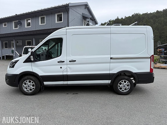 Ford Transit 2 of 5