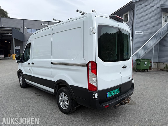 Ford Transit 3 of 5