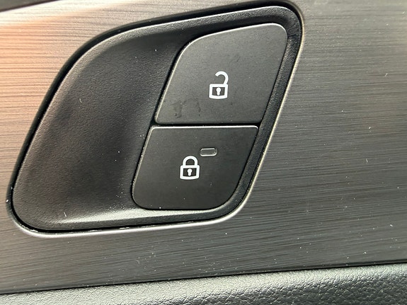 Volkswagen Amarok 20 of 30