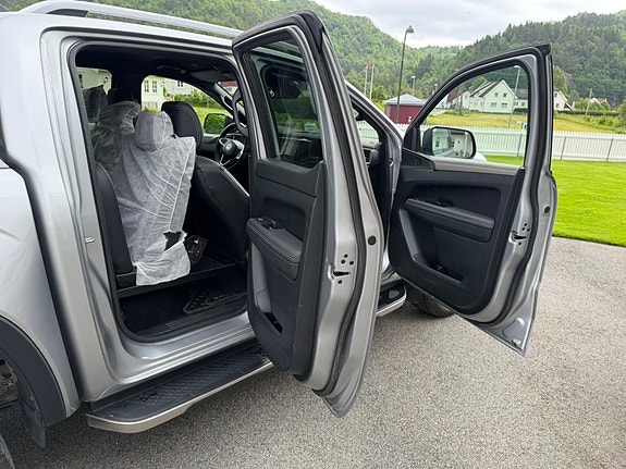 Volkswagen Amarok 12 of 30