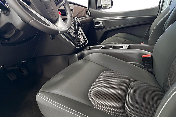 JAC M3EV 14 of 18