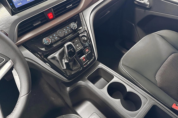 JAC M3EV 9 of 18