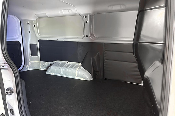 JAC M3EV 15 of 18