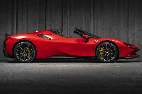 Ferrari SF90 Spider 4 of 5