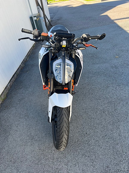 KTM 125 Duke 4 of 7