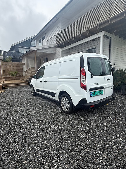Ford Transit Connect 4 of 5