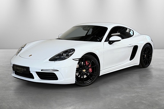 Porsche 718 Cayman S 2 of 5
