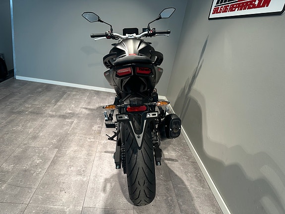 VOGE 625 R 10 of 30
