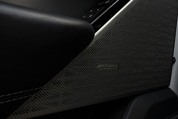 Land Rover Range Rover Velar 29 of 30