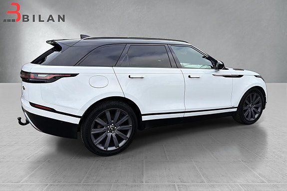 Land Rover Range Rover Velar 17 of 30
