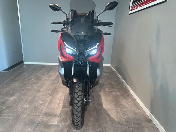 VOGE SR1 ADV 2 of 5