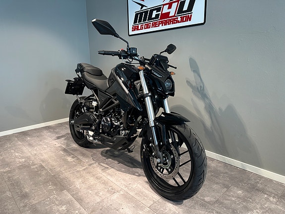 VOGE 125R 3 of 5