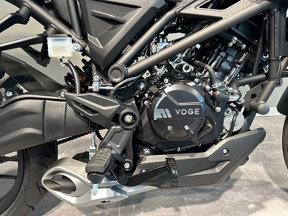 VOGE 125R 22 of 30